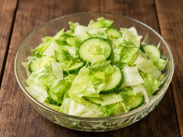 Salată Iceberg — Famous Gourmet