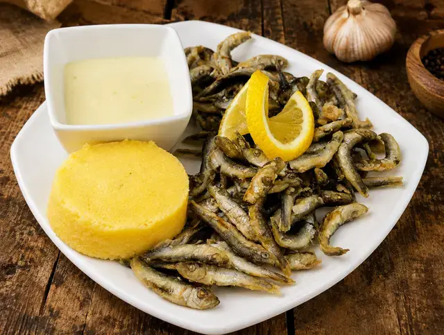 Șprot prăjit cu mămăligă și mujdei — Famous Gourmet