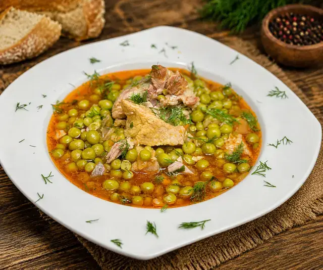 Mazăre cu carne de porc — Famous Gourmet
