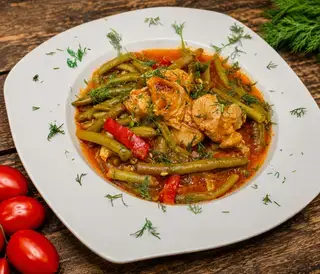 Fasole verde cu carne de porc — Famous Gourmet