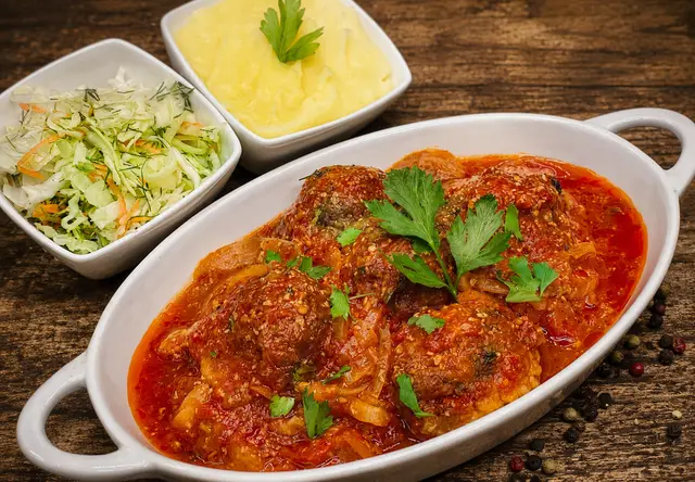 Chifteluțe de pui marinate — Famous Gourmet