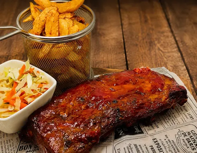 Coaste de porc la grătar, glazurate BBQ, Famous Gourmet Rahova